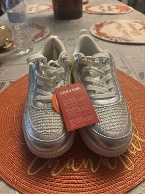 Lucky Step Women's Silver Metallic Knit Sneakers